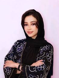 سالن زیبایی ملوددی ، بانو قاسمی
