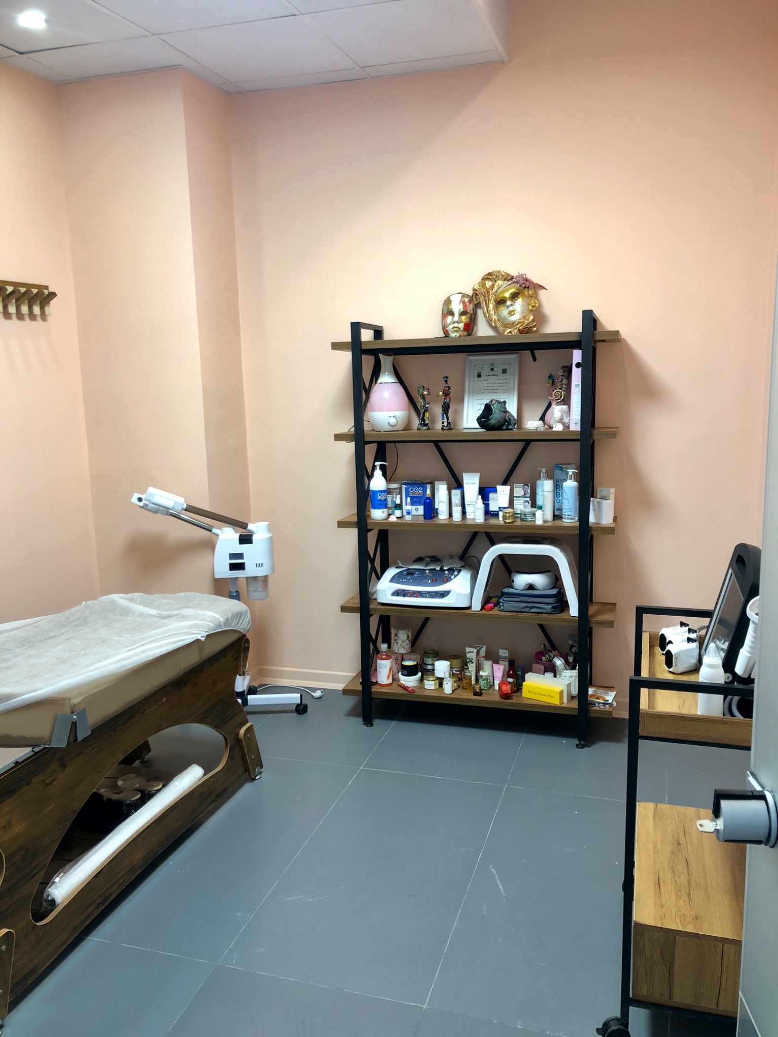 مرکز لیزر و کلینیک زیبایی الیسو