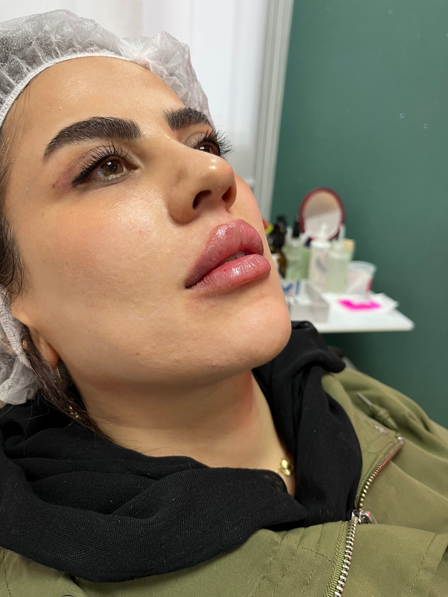 کلینیک زیبایی دکتر حمیدرضا آزادی فرد