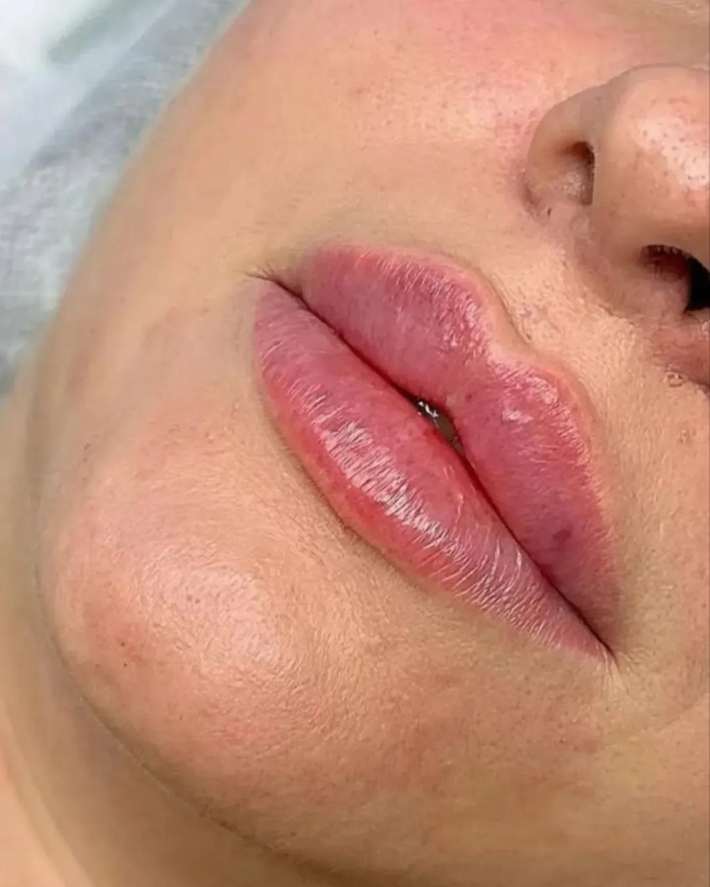کلینیک پوست مو زیبایی دکتر حسینی