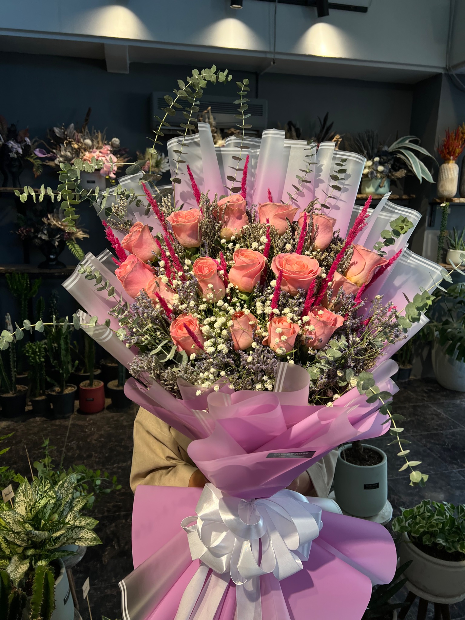 گل فروشی رز وحشی