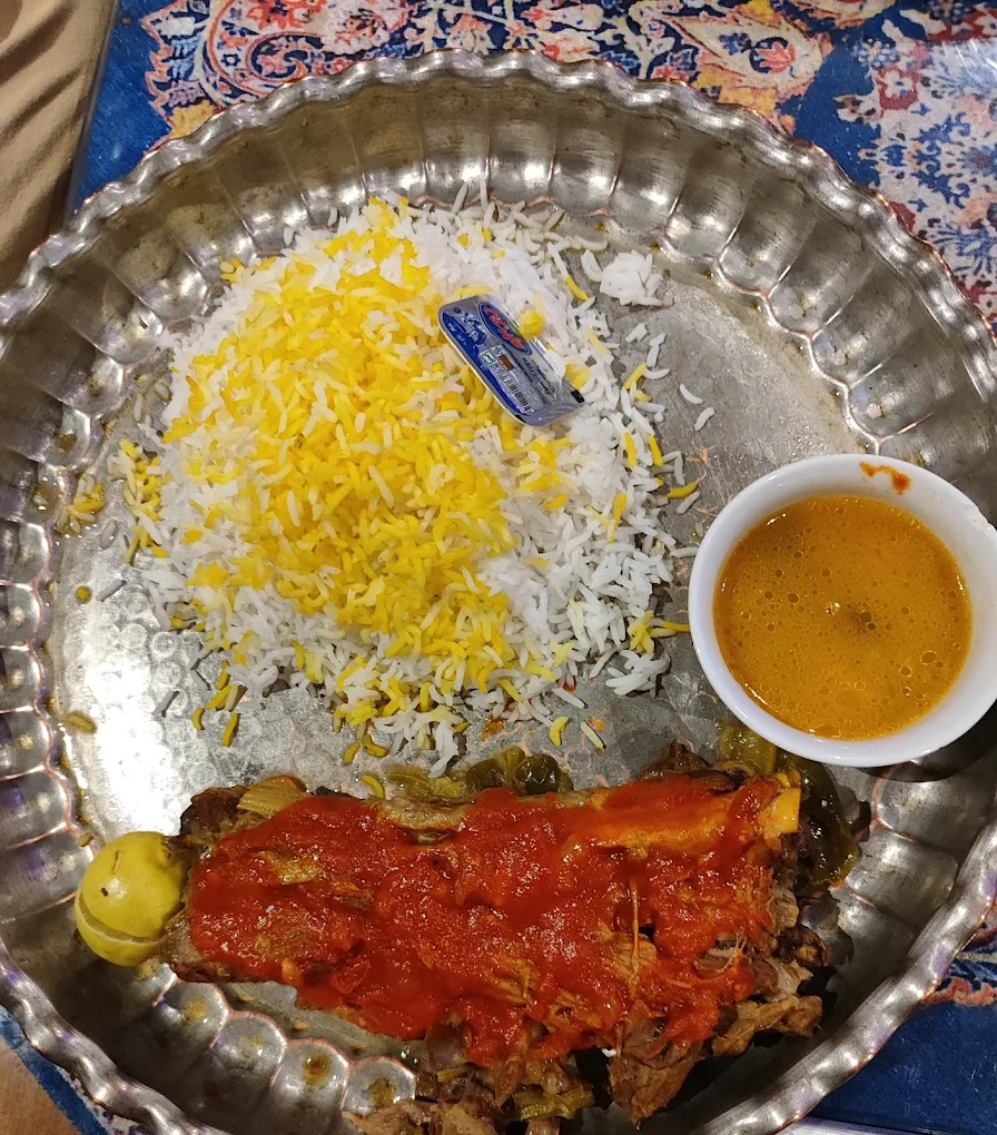 کافه رستوران سنتی قصر ایرانیان