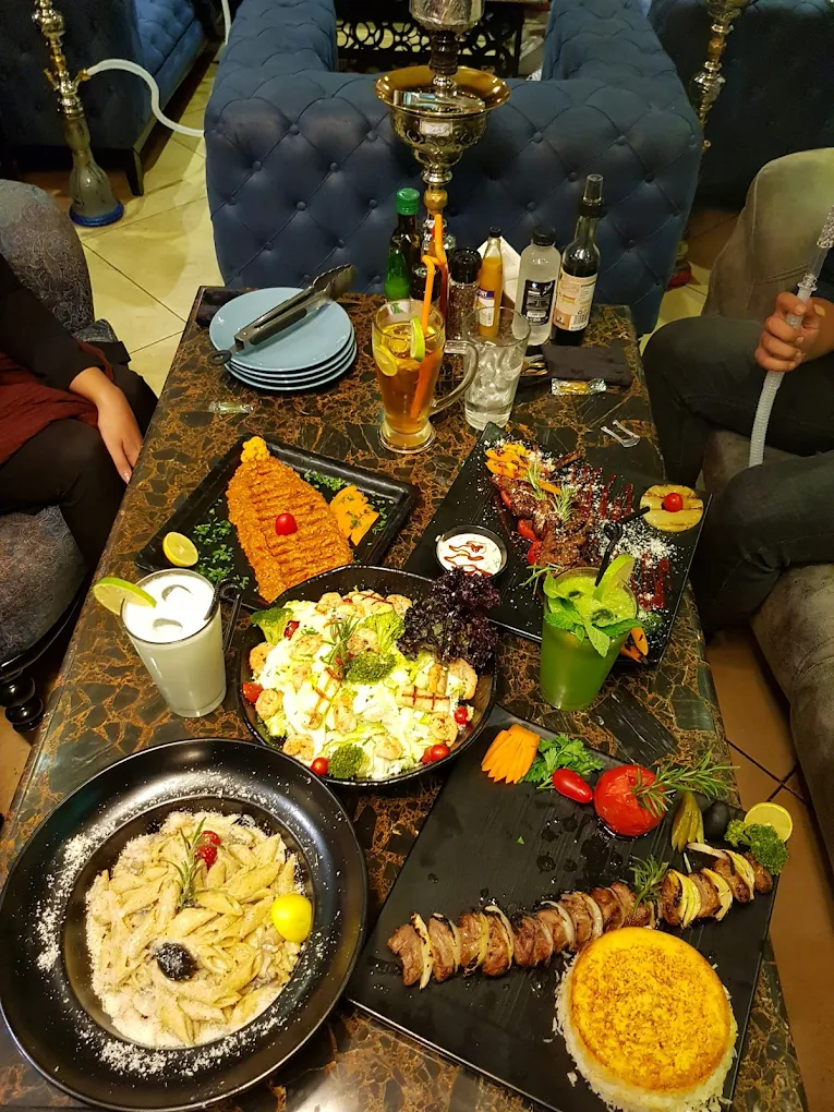 رستوران سلاطین