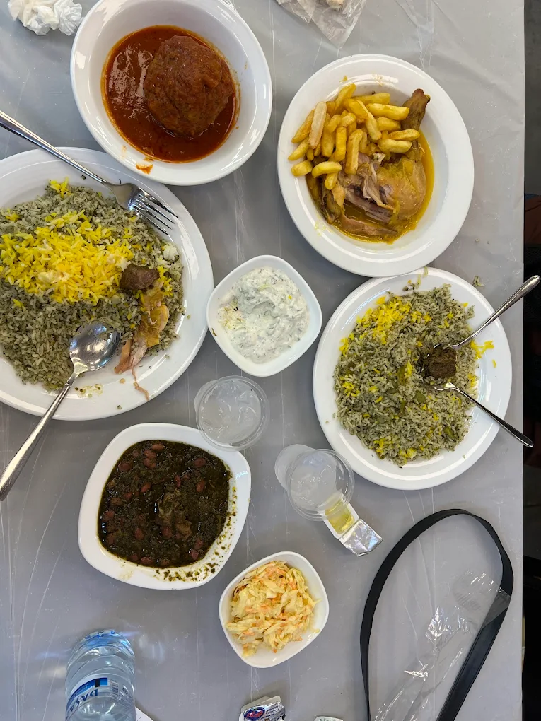 رستوران سلف سرویس دیس