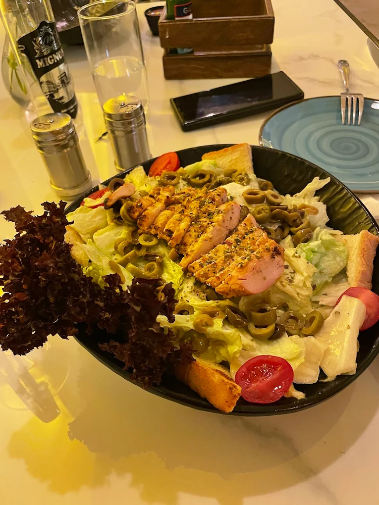 کافه رستوران ماها (شهرک غرب)