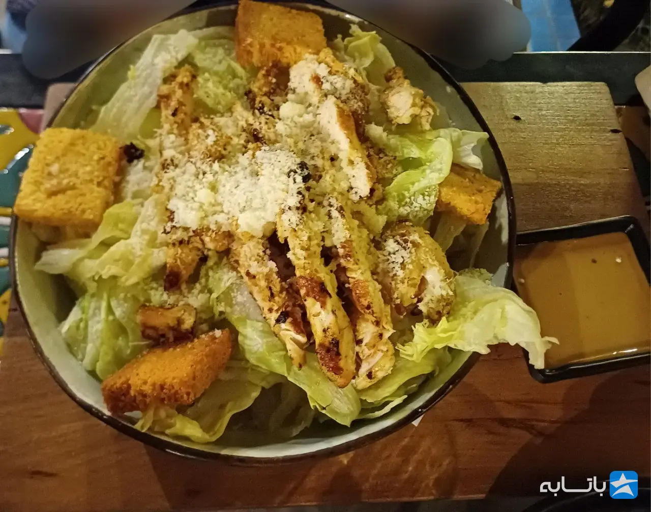 کافه کتاب ققنوس