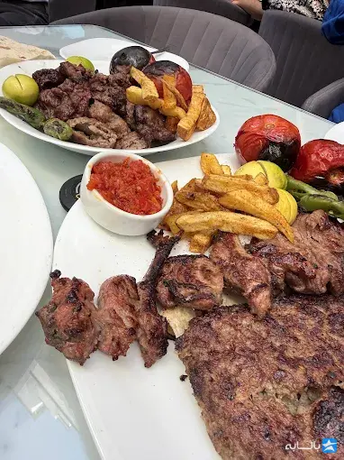 فرزین لانژ