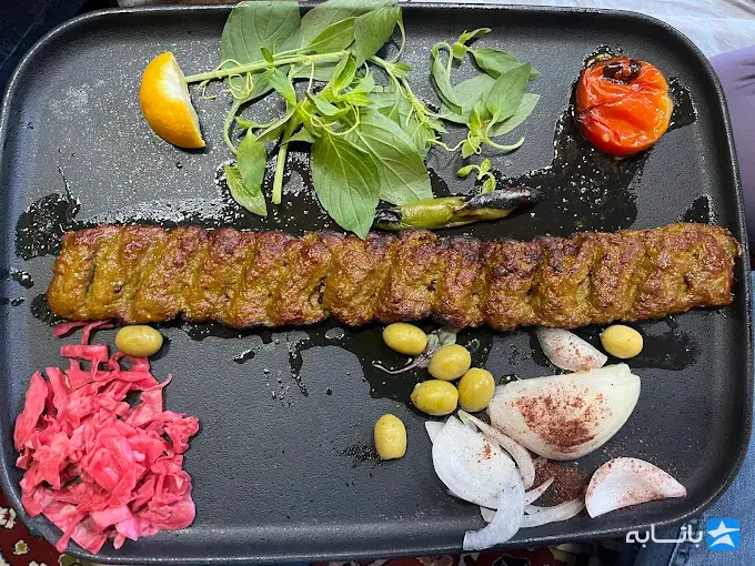 باغ رستوران آمور