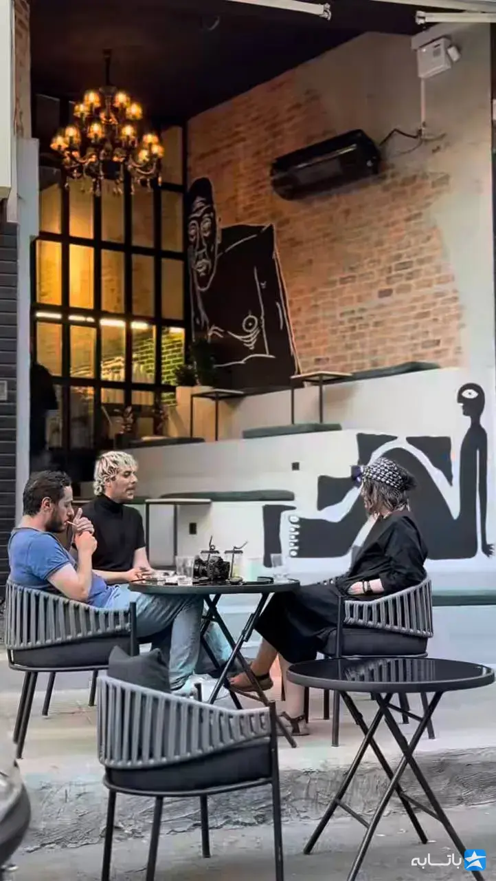 کافه بیکری کرنتو