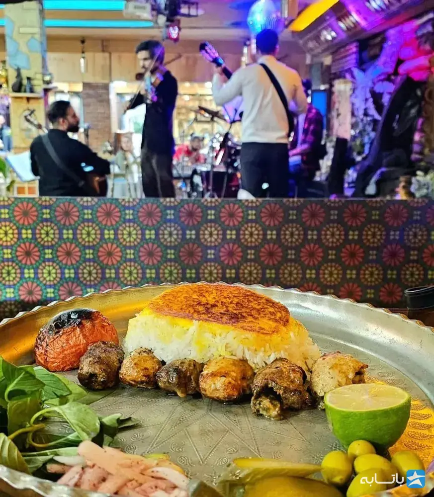 رستوران سنتی شاهپسند آریا