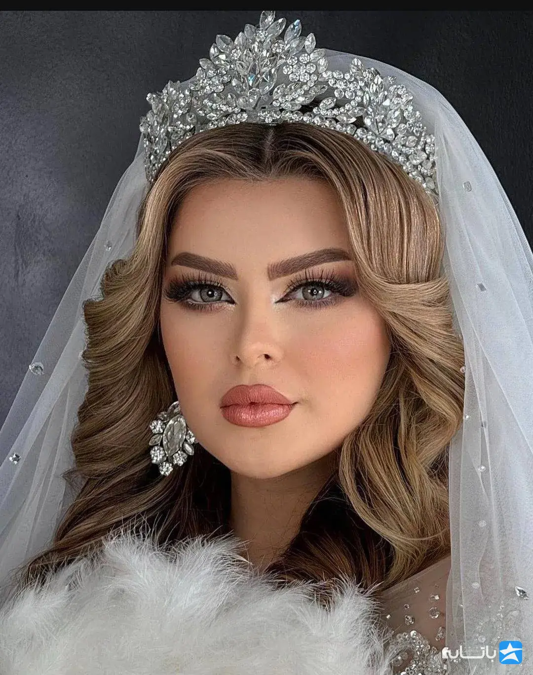سالن زیبایی شاخه طلا