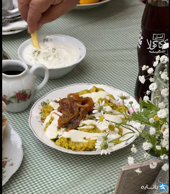 کافه رستوران خانه گلسرخی