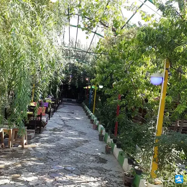 کافه رستوران سیاه چادر